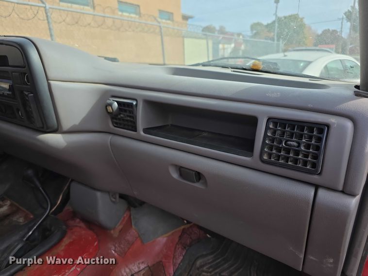 image for item FI0636 1996 Dodge Ram 1500 pickup truck