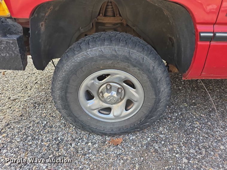 image for item FI0636 1996 Dodge Ram 1500 pickup truck