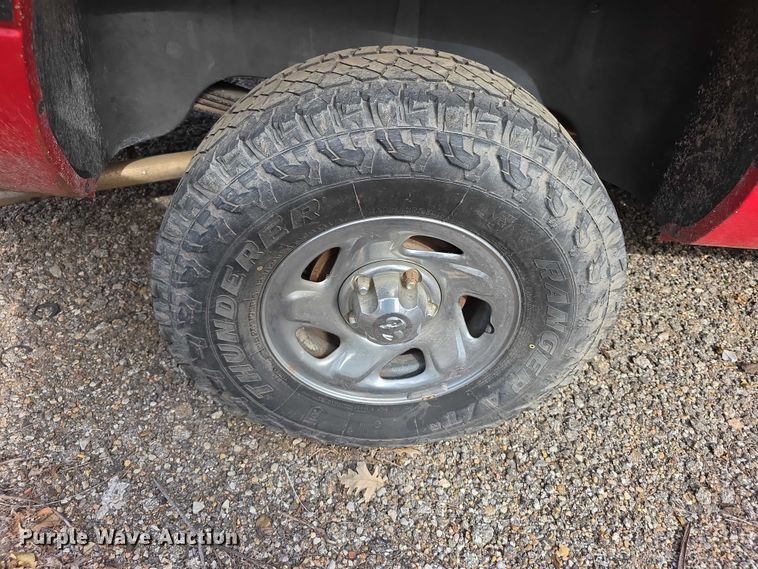 image for item FI0636 1996 Dodge Ram 1500 pickup truck