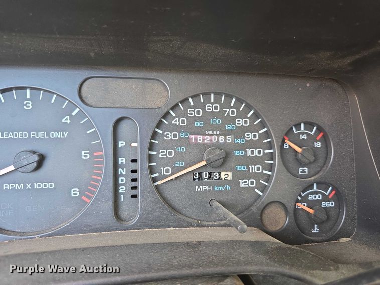 image for item FI0636 1996 Dodge Ram 1500 pickup truck