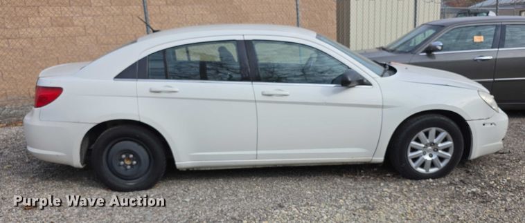 image for item FI0637 2010 Chrysler Sebring 