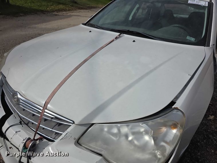 image for item FI0637 2010 Chrysler Sebring 