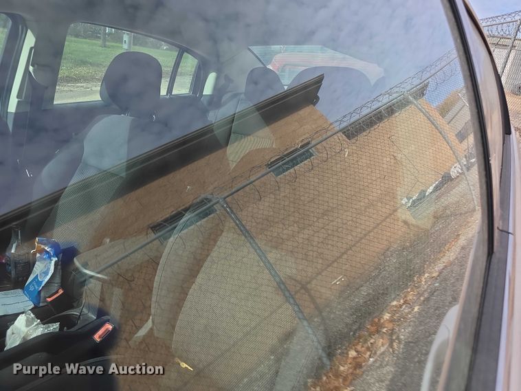 image for item FI0637 2010 Chrysler Sebring 