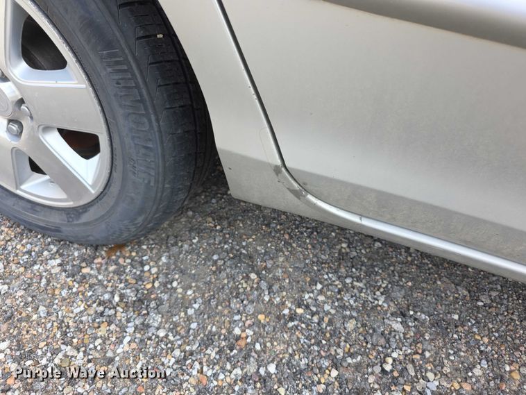 image for item FI0639 2004 Toyota Sienna LE van