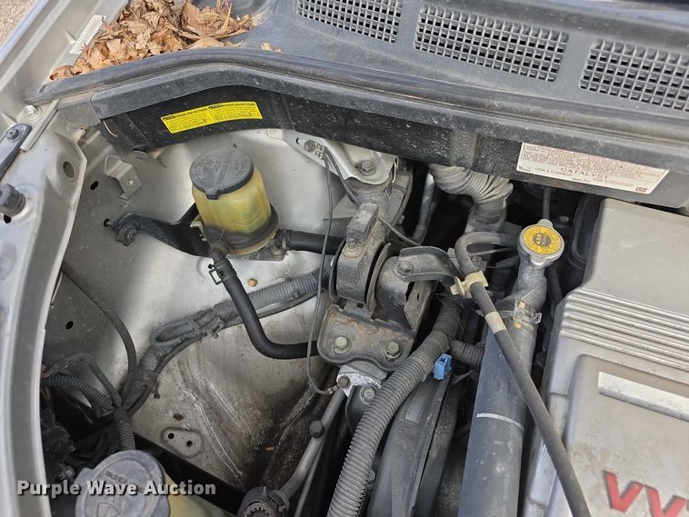 image for item FI0639 2004 Toyota Sienna LE van