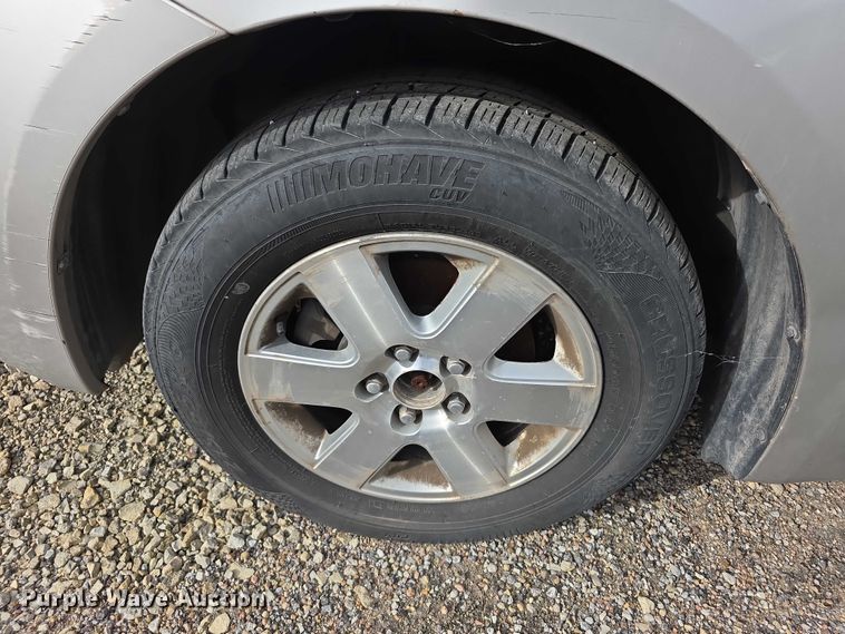 image for item FI0639 2004 Toyota Sienna LE van