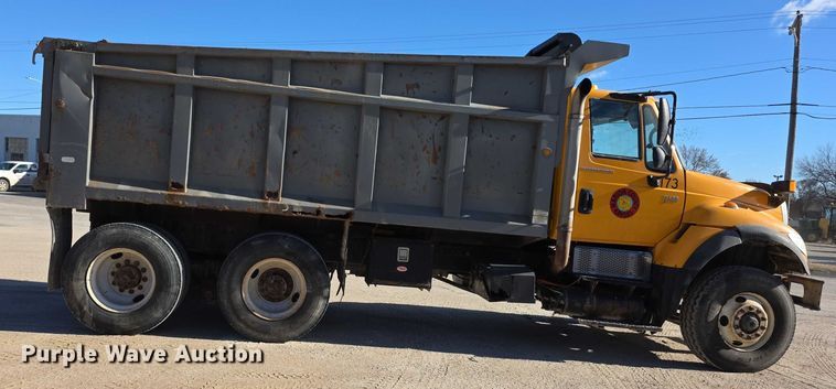 image for item FI0712 2006 IH 7600 dump truck