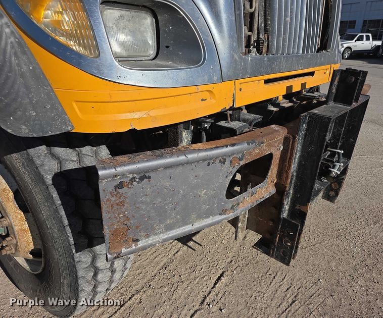 image for item FI0712 2006 IH 7600 dump truck