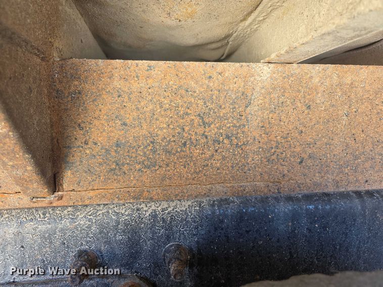 image for item FI0712 2006 IH 7600 dump truck