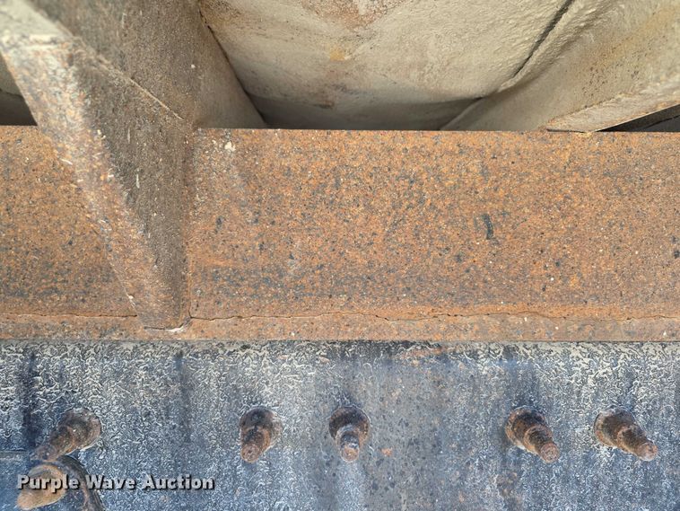 image for item FI0712 2006 IH 7600 dump truck