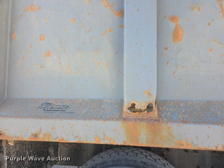 image for item FI0712 2006 IH 7600 dump truck