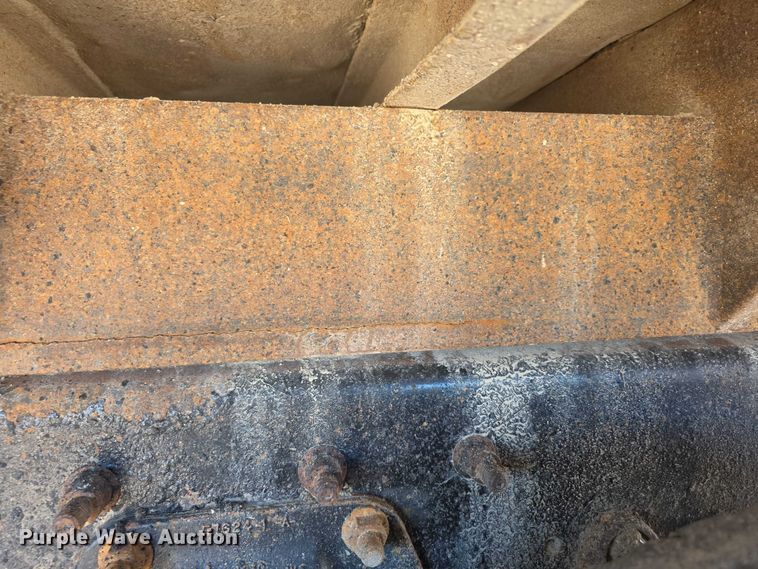 image for item FI0712 2006 IH 7600 dump truck