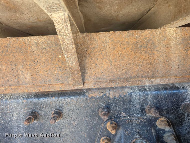 image for item FI0712 2006 IH 7600 dump truck