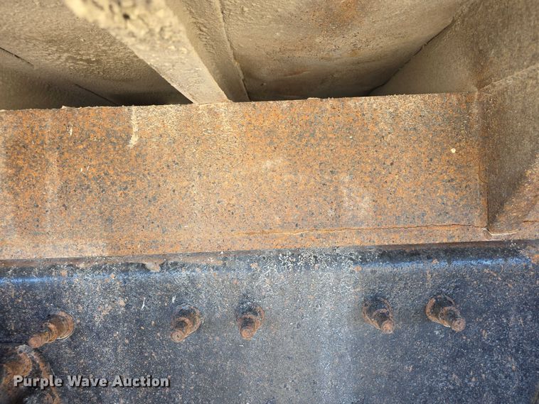 image for item FI0712 2006 IH 7600 dump truck