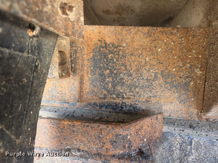 image for item FI0712 2006 IH 7600 dump truck