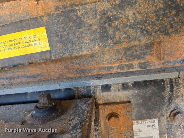 image for item FI0712 2006 IH 7600 dump truck