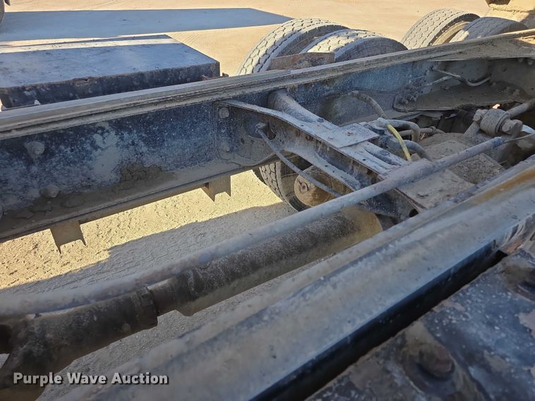 image for item FI0712 2006 IH 7600 dump truck