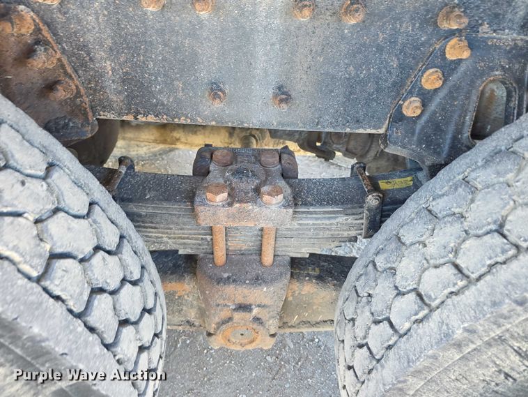 image for item FI0712 2006 IH 7600 dump truck