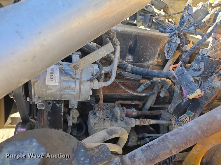 image for item FI0712 2006 IH 7600 dump truck