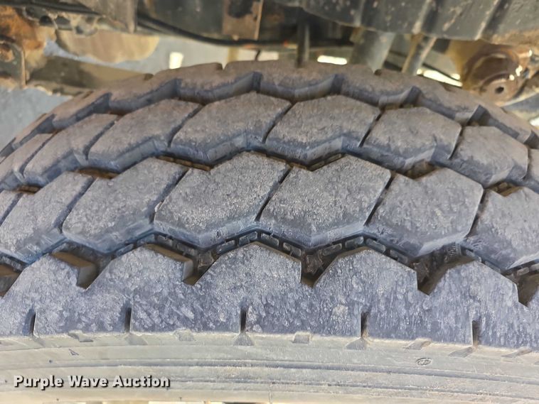 image for item FI0712 2006 IH 7600 dump truck