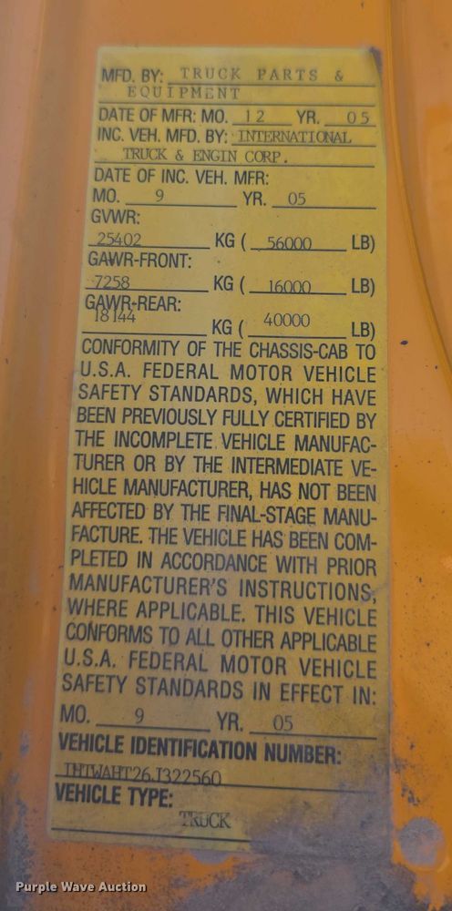 image for item FI0712 2006 IH 7600 dump truck