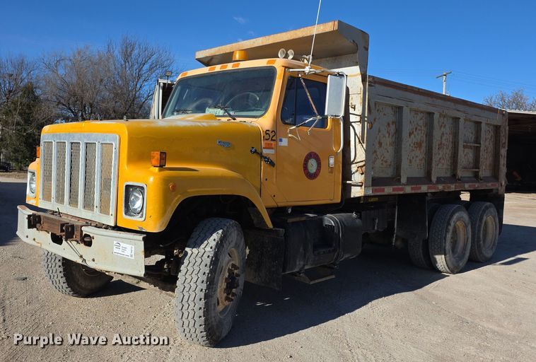2002 International 2574 Dump Truck VIN: 1HTGGAHT82H410809 Lot: 999331000