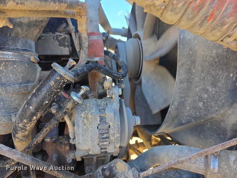 image for item FI0713 2002 International 2574 dump truck