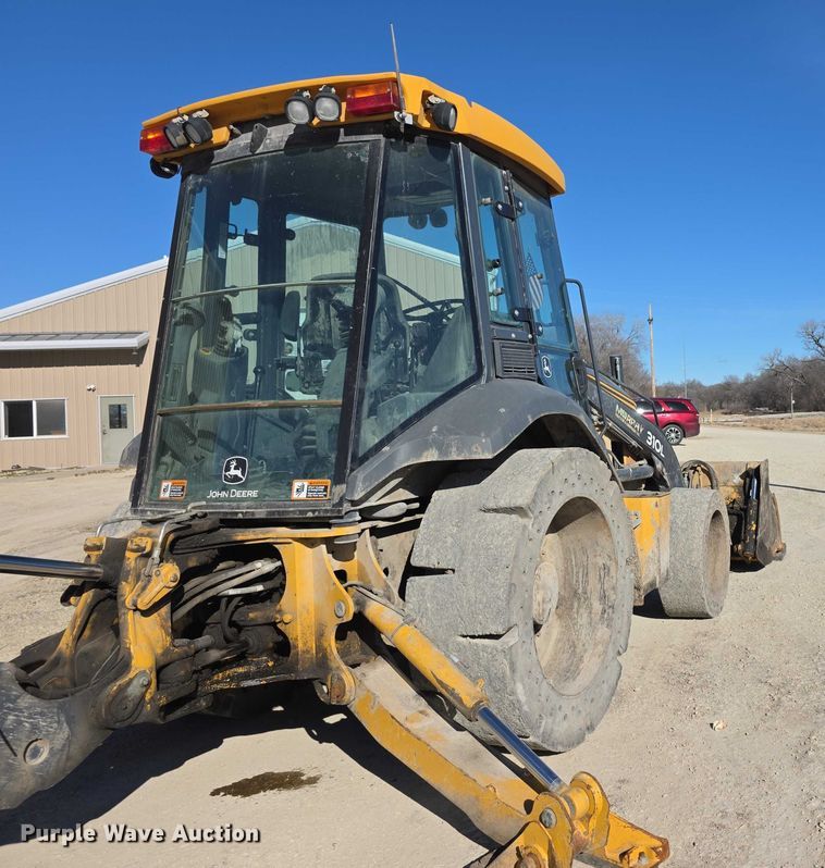 image for item FI0715 2019 John deere 310L backhoe