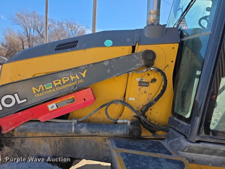 image for item FI0715 2019 John deere 310L backhoe