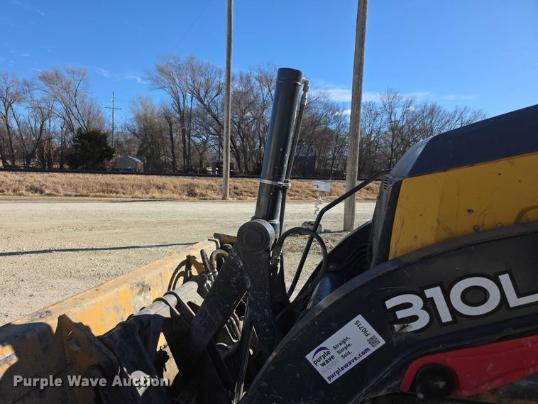 image for item FI0715 2019 John deere 310L backhoe
