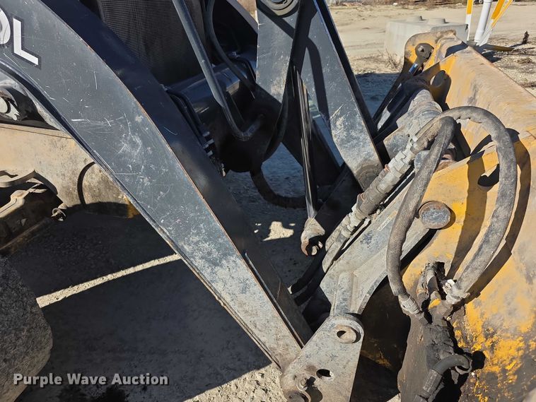 image for item FI0715 2019 John deere 310L backhoe