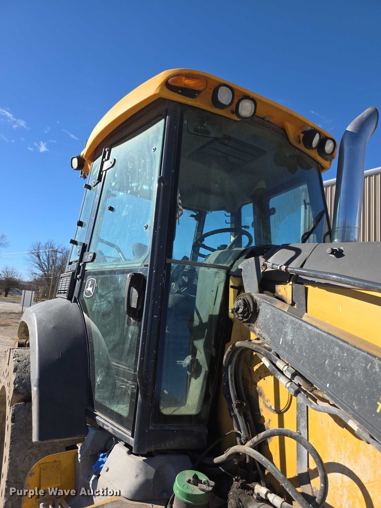 image for item FI0715 2019 John deere 310L backhoe