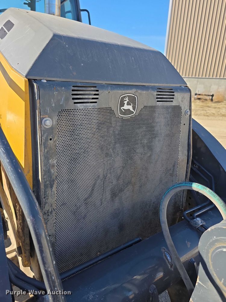 image for item FI0715 2019 John deere 310L backhoe