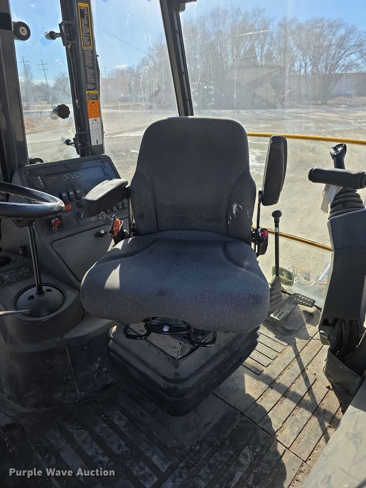 image for item FI0715 2019 John deere 310L backhoe