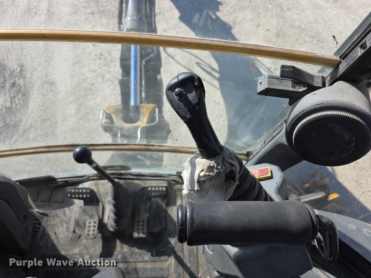 image for item FI0715 2019 John deere 310L backhoe