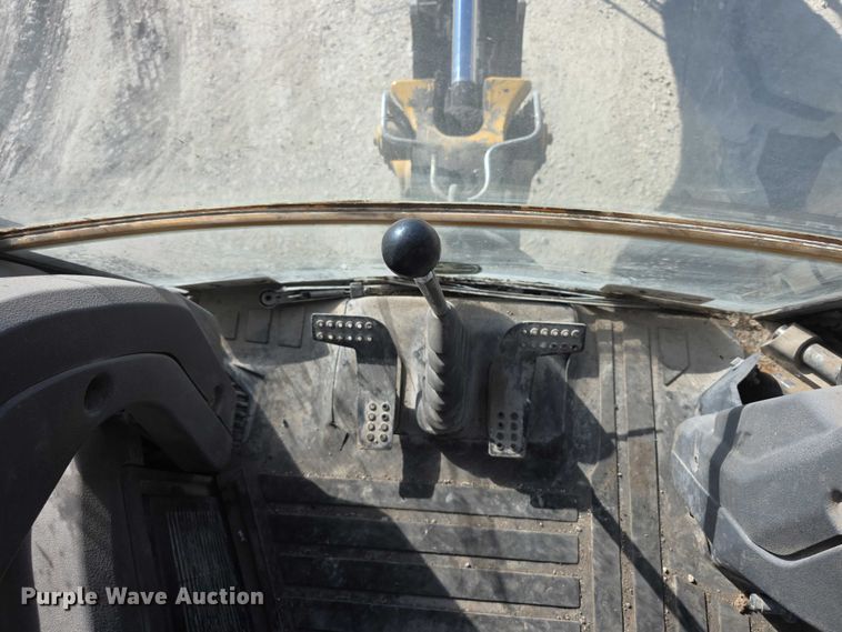 image for item FI0715 2019 John deere 310L backhoe