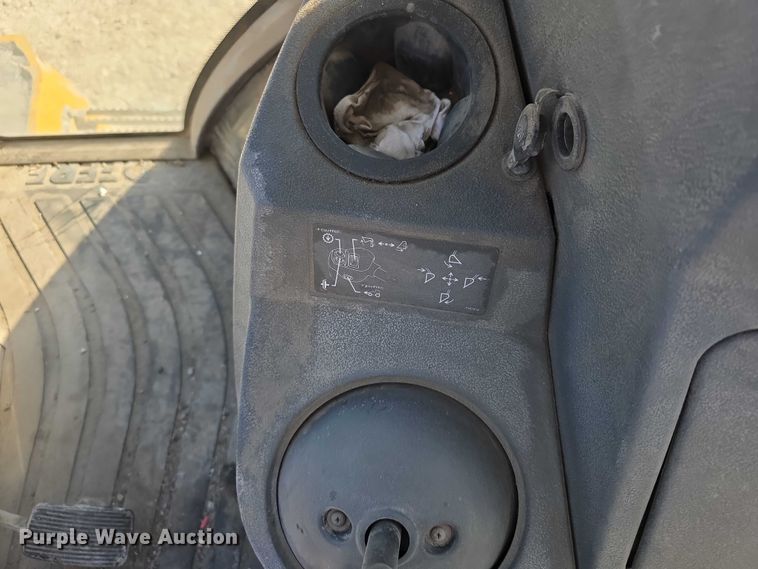 image for item FI0715 2019 John deere 310L backhoe