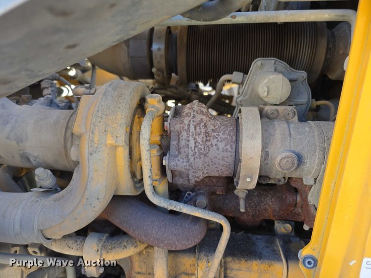 image for item FI0715 2019 John deere 310L backhoe