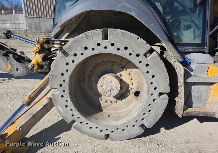 image for item FI0715 2019 John deere 310L backhoe