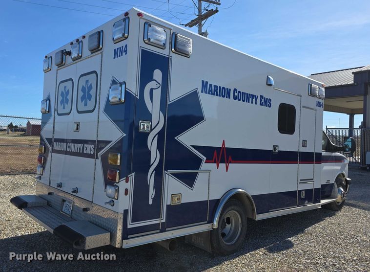 image for item FI0716 2016 Chevrolet Express 4500 ambulance