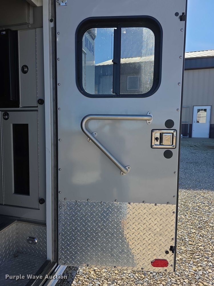 image for item FI0716 2016 Chevrolet Express 4500 ambulance