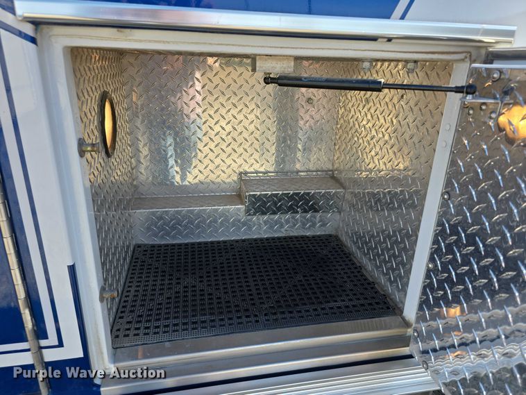 image for item FI0716 2016 Chevrolet Express 4500 ambulance