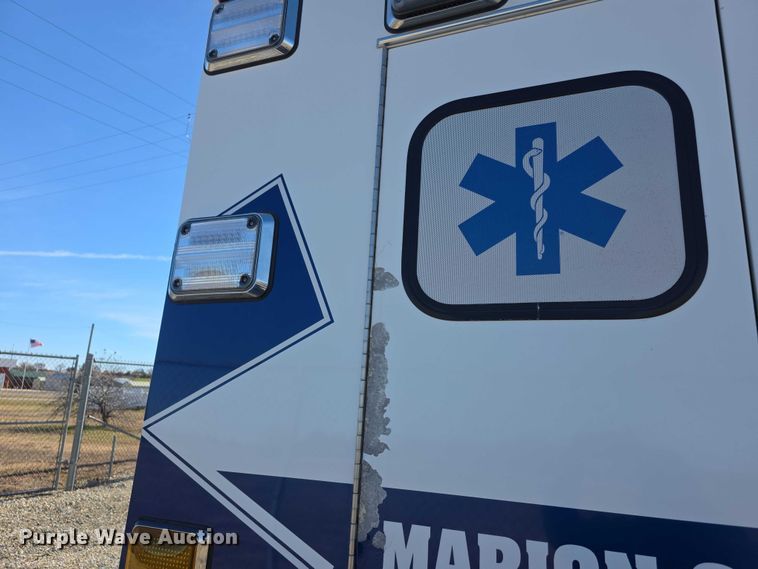 image for item FI0716 2016 Chevrolet Express 4500 ambulance