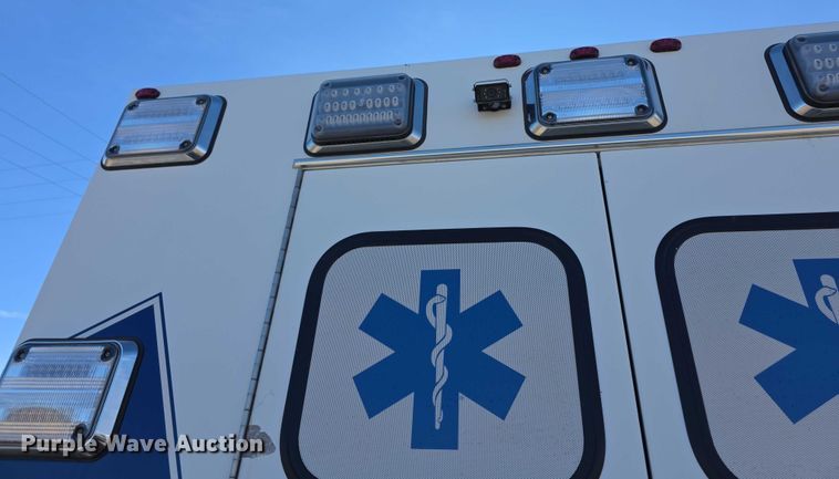 image for item FI0716 2016 Chevrolet Express 4500 ambulance