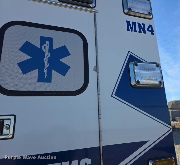 image for item FI0716 2016 Chevrolet Express 4500 ambulance