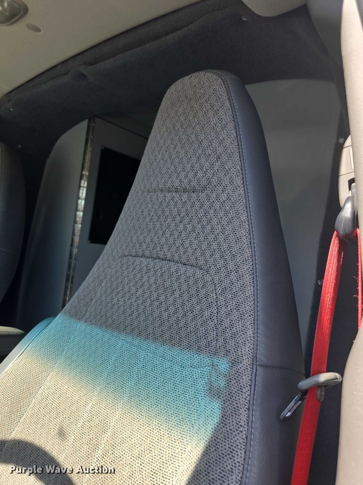 image for item FI0716 2016 Chevrolet Express 4500 ambulance