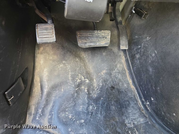 image for item FI0716 2016 Chevrolet Express 4500 ambulance