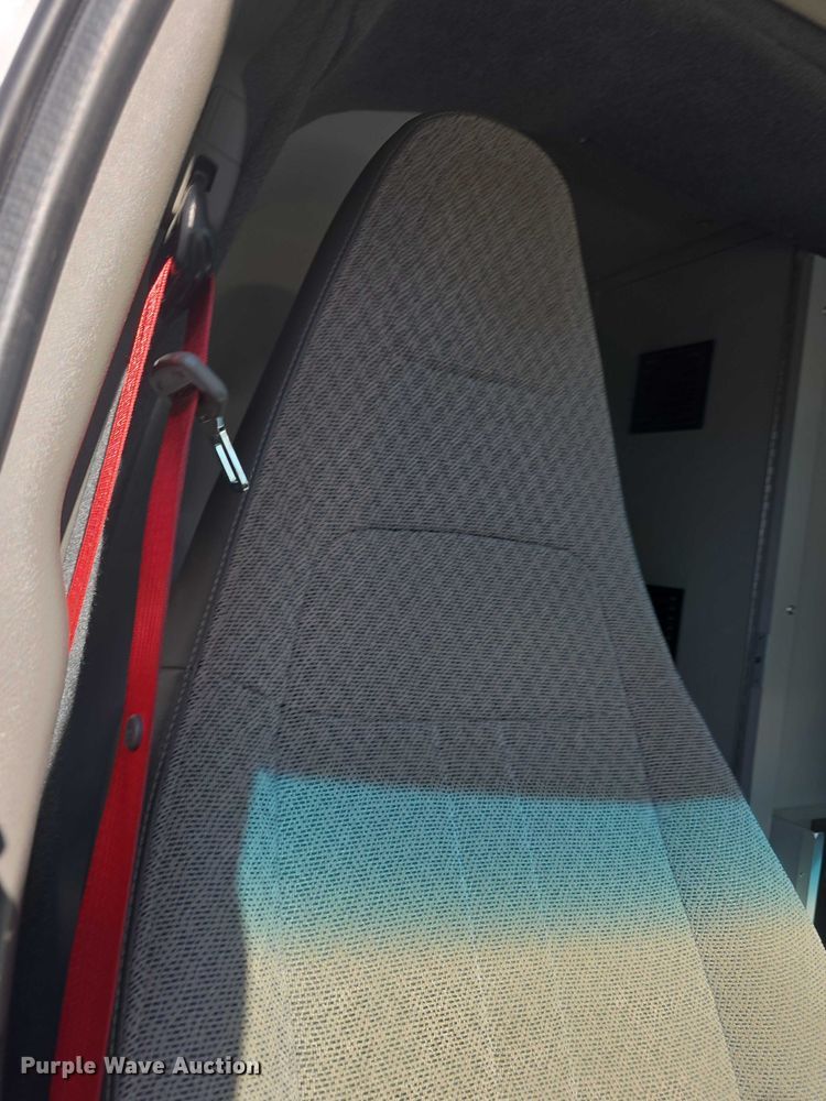 image for item FI0716 2016 Chevrolet Express 4500 ambulance