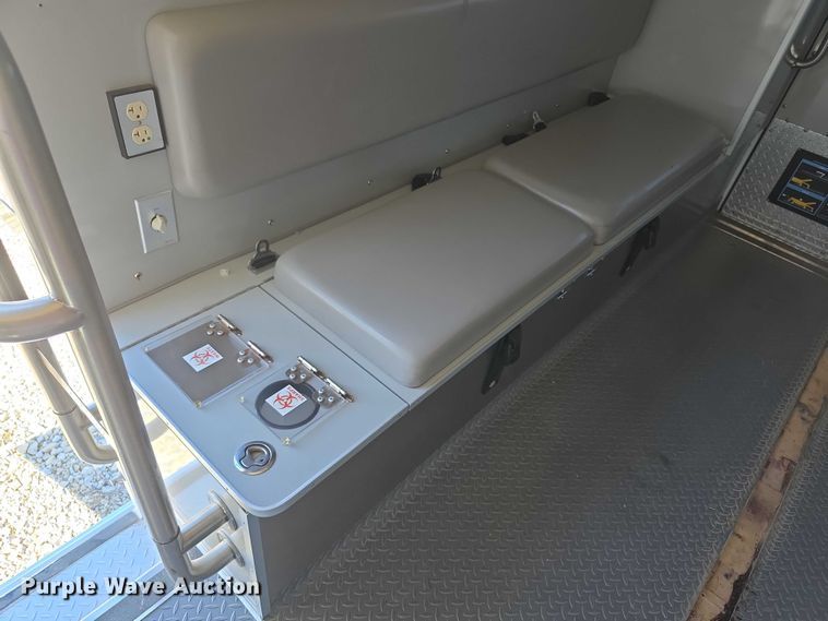 image for item FI0716 2016 Chevrolet Express 4500 ambulance