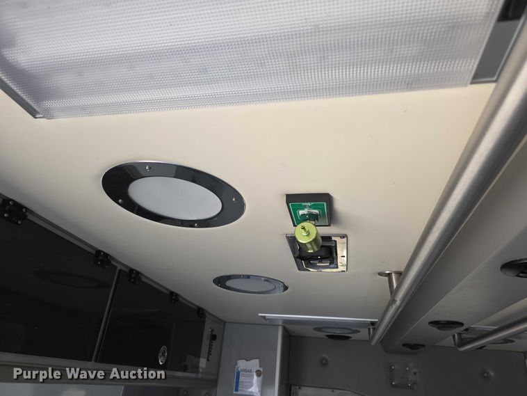 image for item FI0716 2016 Chevrolet Express 4500 ambulance